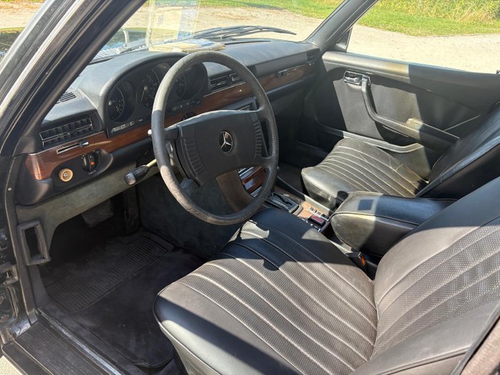 Mercedes-Benz - 300SD - 1980 - Image 11
