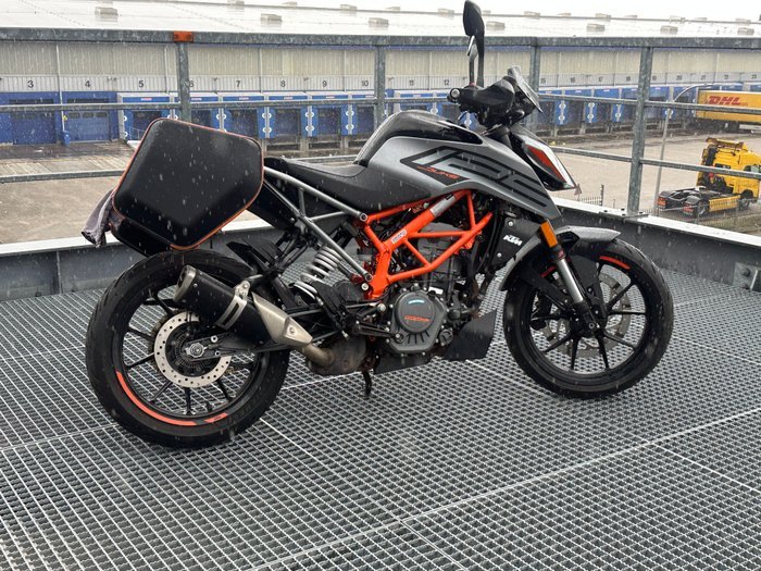 KTM - Duke - 125 cc - 2022 - Image 10
