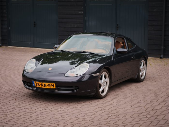 Porsche - 996 Coupe Millennium Edition - 2000