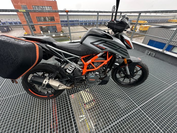 KTM - Duke - 125 cc - 2022 - Image 17