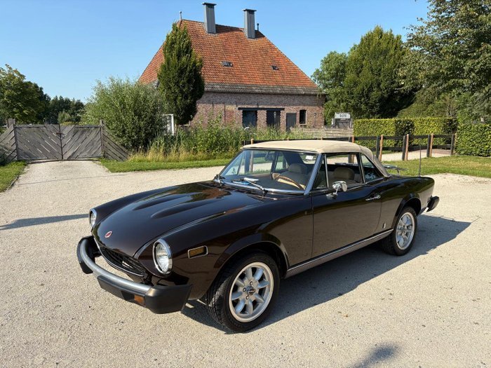 Fiat - 124 Spider - 1978 - Image 11