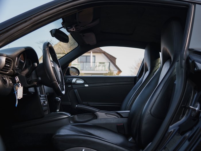 Porsche - 997 Carrera - 2005 - Image 18