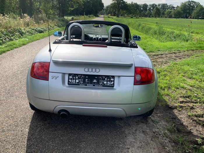 Audi - TT Roadster 1.8 Turbo - 2000 - Image 11