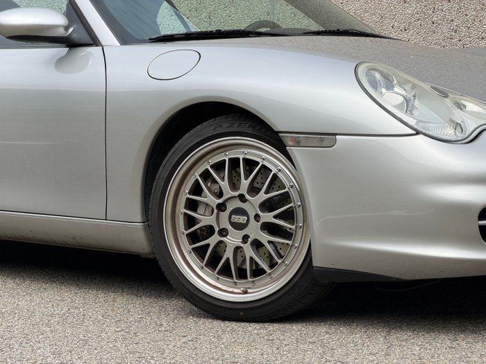 Porsche - 996 Mk2 Carrera 4 - 2002 - Image 12