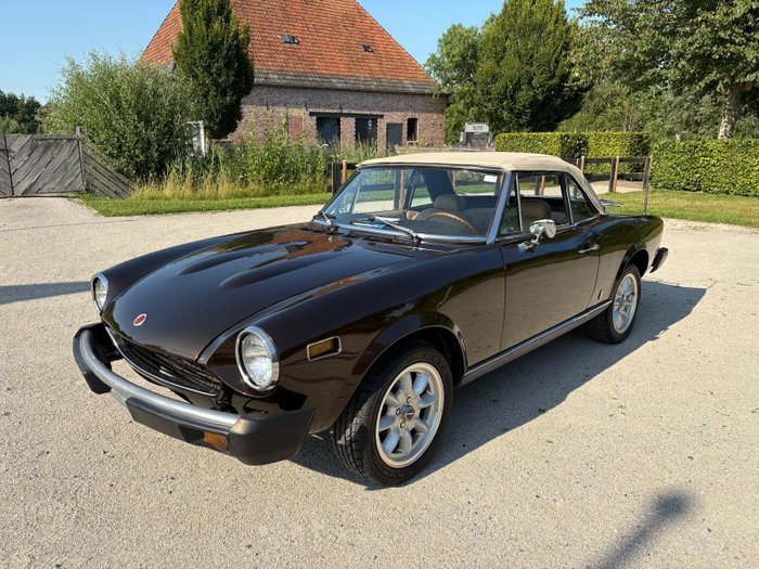 Fiat - 124 Spider - 1978 - Image 13