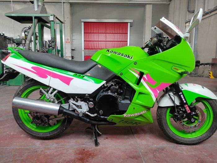 Kawasaki - ZX 750 F - 1987