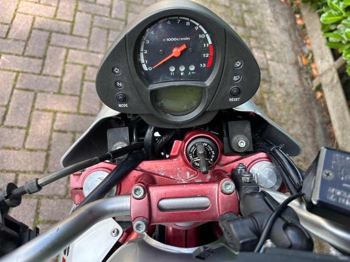 Kawasaki - ER6-N - 650 cc - 2006 - Image 21