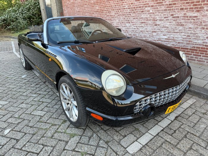 Ford USA - Thunderbird - 2002