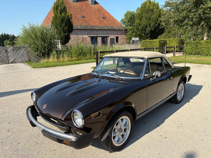 Fiat - 124 Spider - 1978 - Image 12