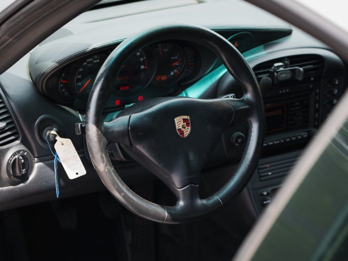 Porsche - 996 Carrera 4S - 2004 - Image 16