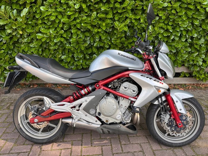Kawasaki - ER6-N - 650 cc - 2006