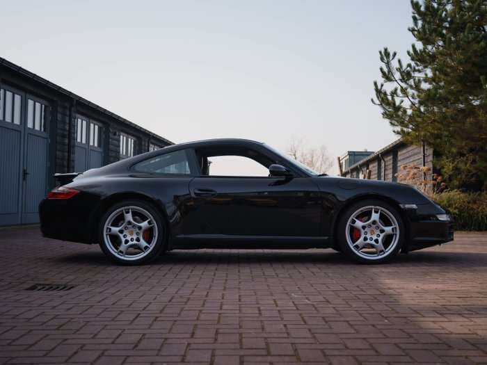 Porsche - 997 Carrera - 2005 - Image 4