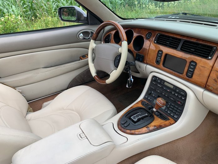Jaguar - XKR - 2001 - Image 26
