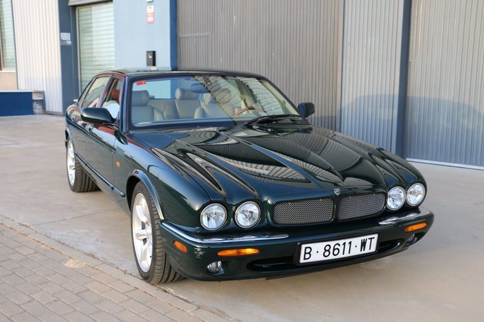 Jaguar - XJR 4.0 V8 Supercharged - 2000