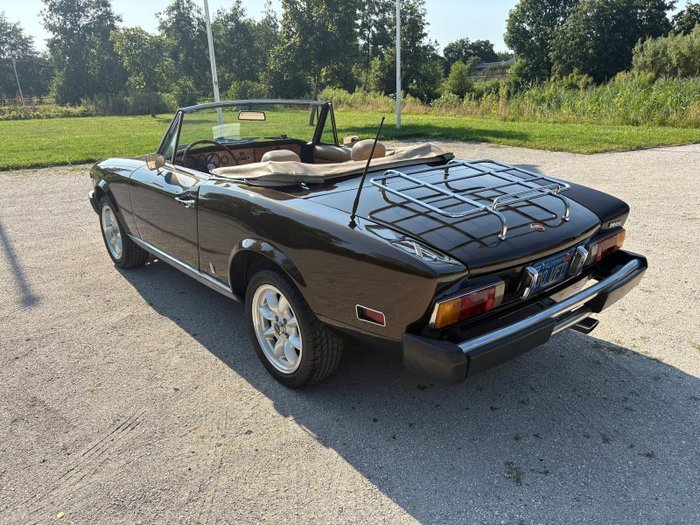 Fiat - 124 Spider - 1978 - Image 10