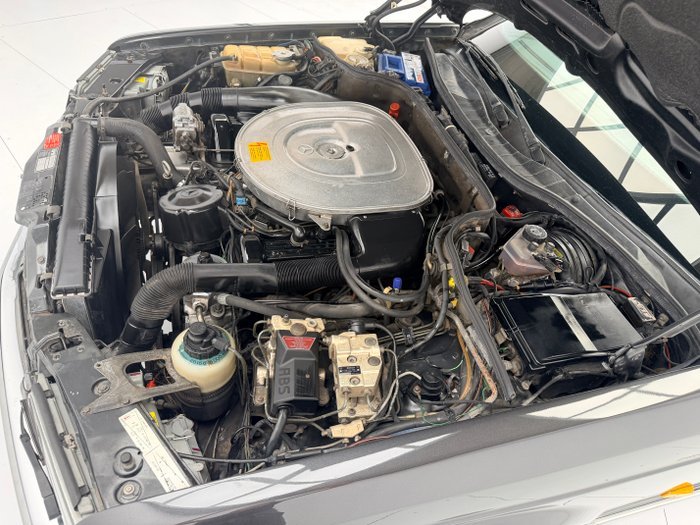 Mercedes-Benz - 560 SEC - 1988 - Image 29