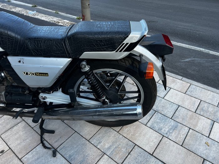 Moto Guzzi - V 50 - Monza - 500 cc - 1982 - Image 5