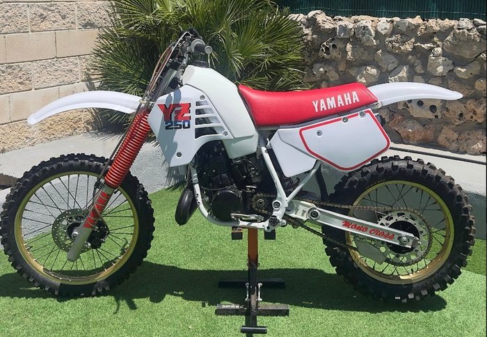 Yamaha - YZ - 250 cc - 1987