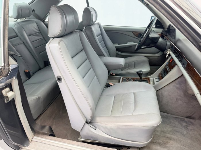 Mercedes-Benz - 560 SEC - 1988 - Image 12