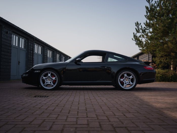 Porsche - 997 Carrera - 2005 - Image 3