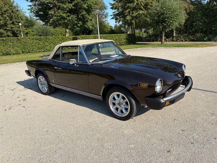 Fiat - 124 Spider - 1978 - Image 15