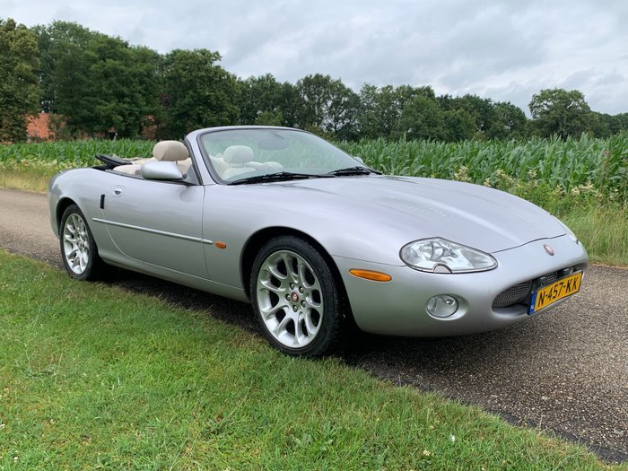 Jaguar - XKR - 2001
