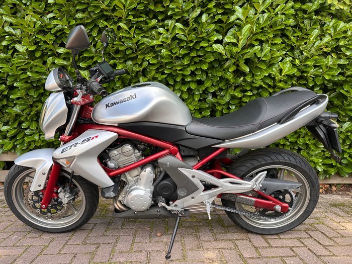 Kawasaki - ER6-N - 650 cc - 2006 - Image 12