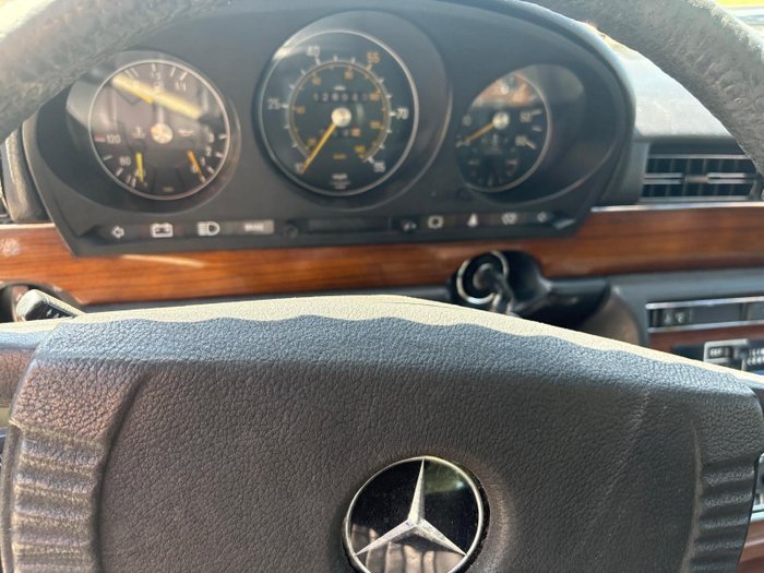 Mercedes-Benz - 300SD - 1980 - Image 14