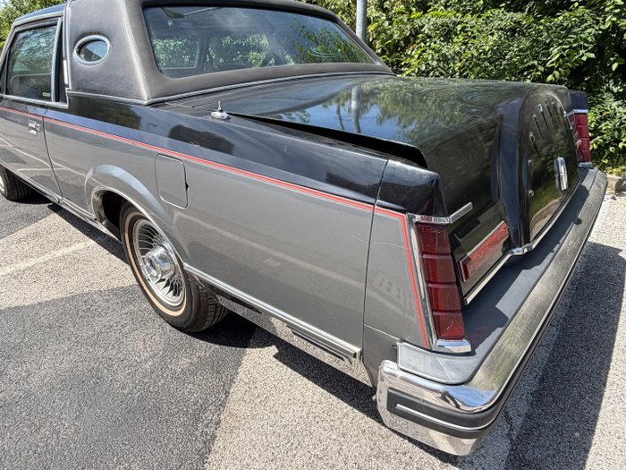 Lincoln - Continental Mark VI - 1983 - Image 22