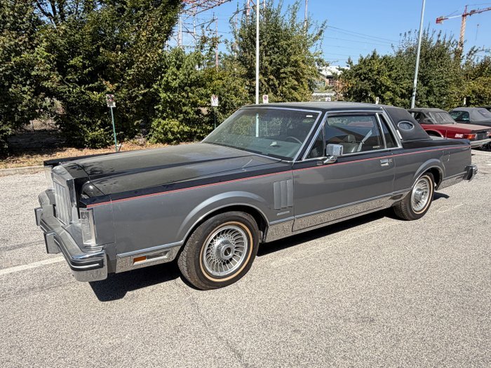 Lincoln - Continental Mark VI - 1983 - Image 14