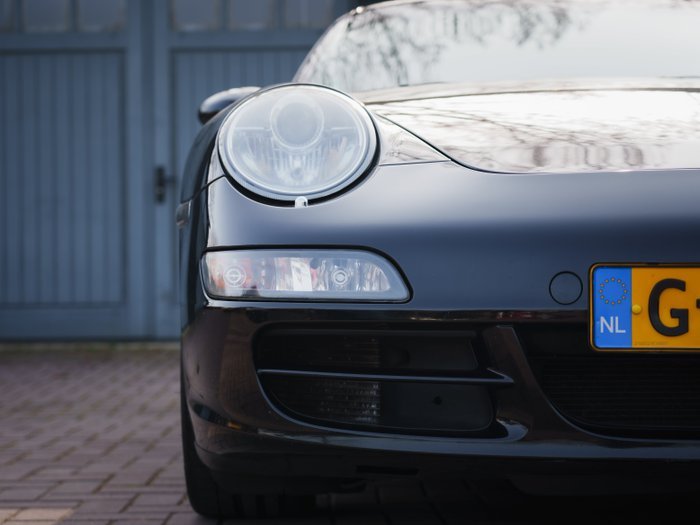 Porsche - 997 Carrera - 2005 - Image 28